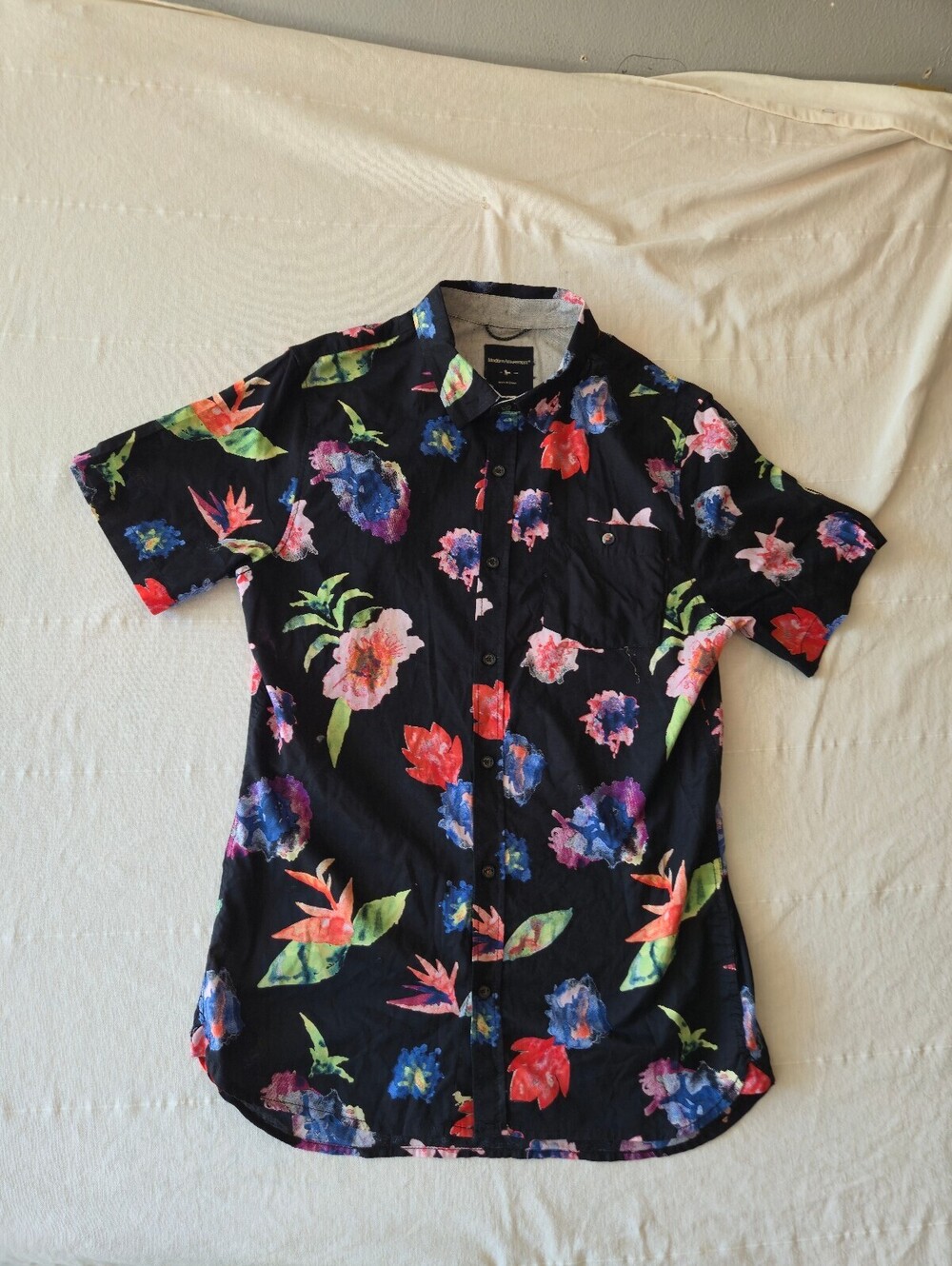 Modern Amusement Large Black Floral Button-Up Shirt 100% Cotton